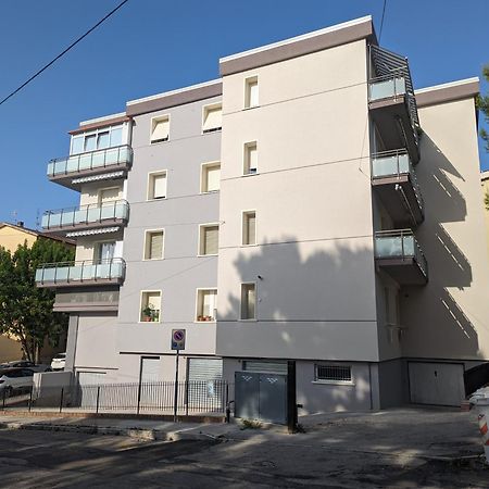 Appartamento Zona Grazie Ancona Luaran gambar